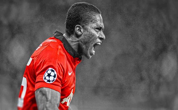 微妙!巴黎的俄罗斯门将出击冒顶送空门,乌克兰后卫铲球救险